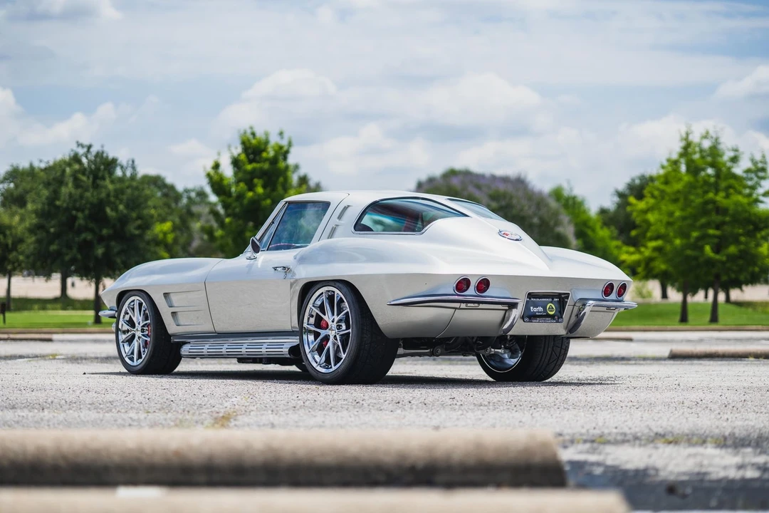 1963 Chevrolet Corvette C2 - Image 17 of 31