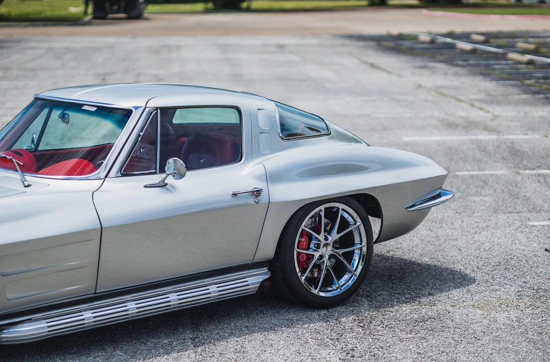 1963 Chevrolet Corvette C2 - Image 6 of 31