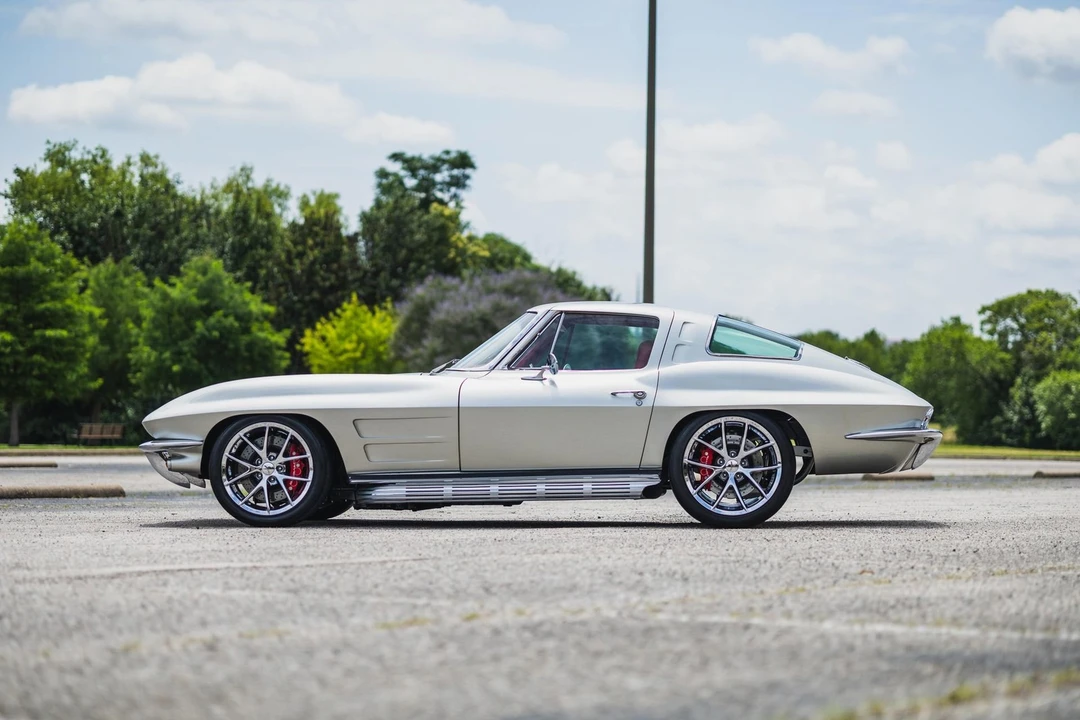 1963 Chevrolet Corvette C2 - Image 16 of 31