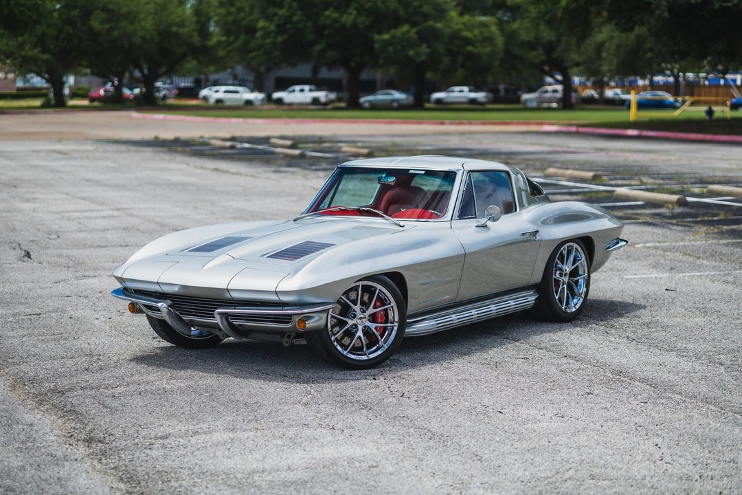 1963 Chevrolet Corvette C2 - Image 2 of 31