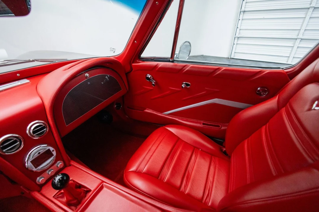 1963 Chevrolet Corvette C2 - Image 31 of 31