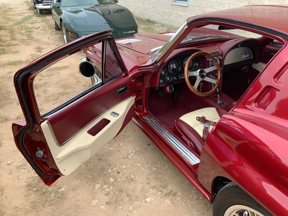 1963 Chevrolet Corvette C2 - Image 17 of 31