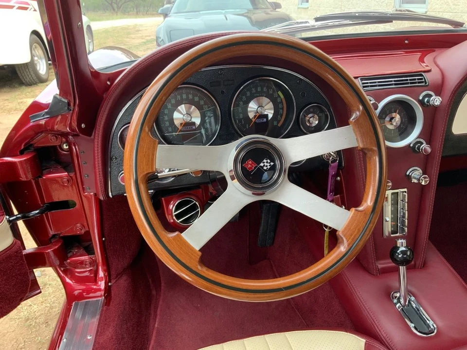 1963 Chevrolet Corvette C2 - Image 20 of 31