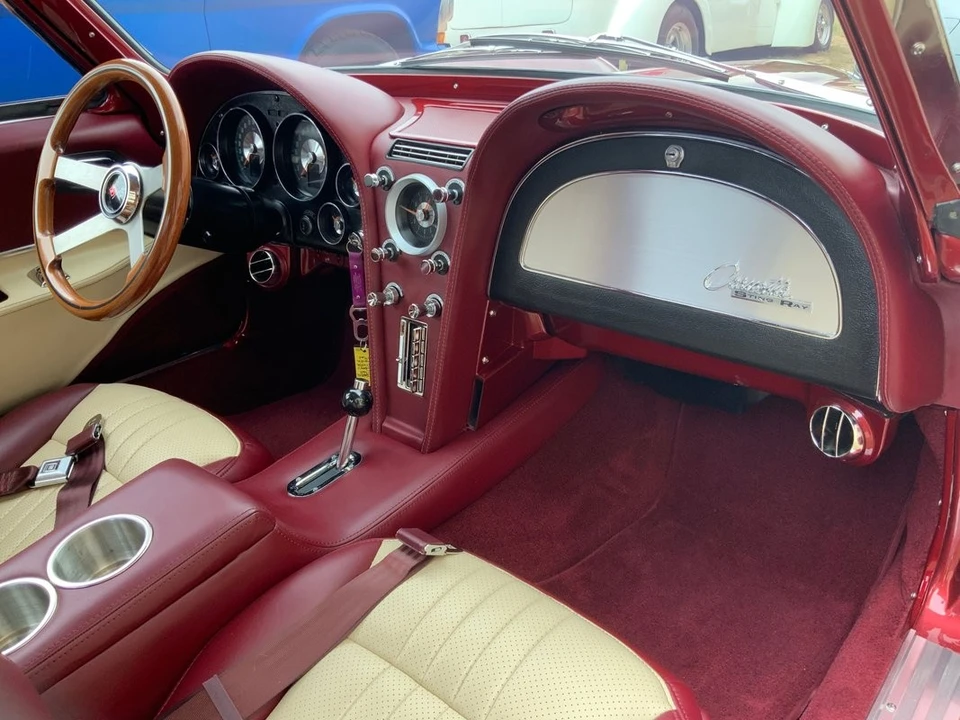 1963 Chevrolet Corvette C2 - Image 23 of 31