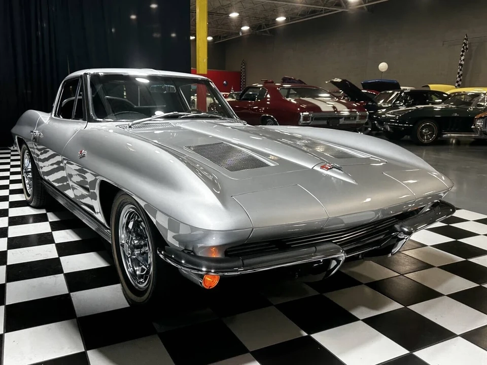 1963 Chevrolet Corvette C2 - Image 19 of 21