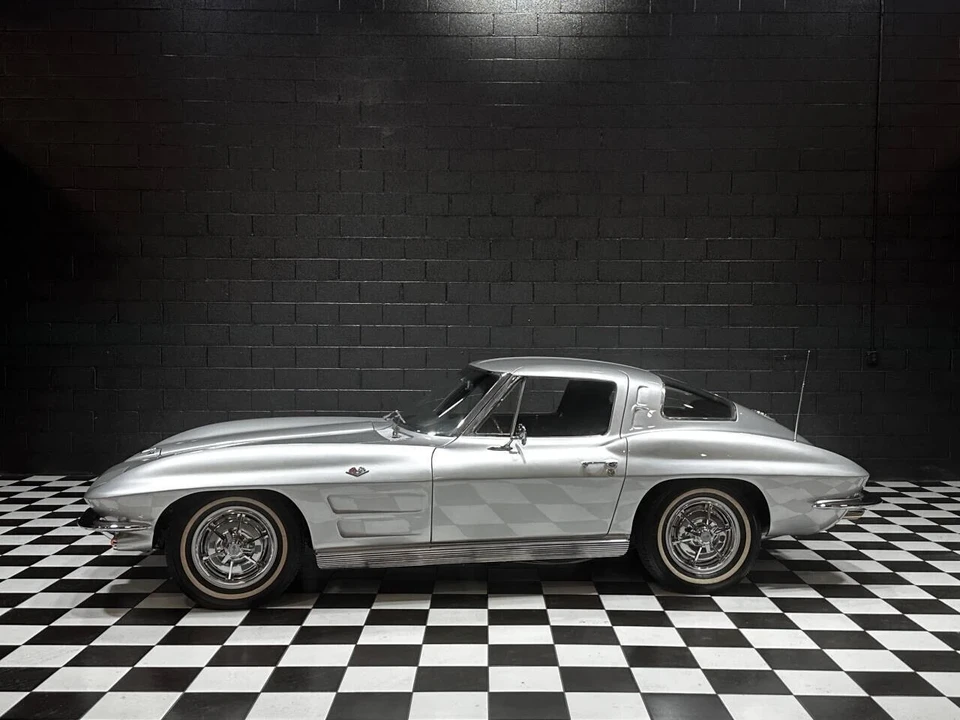 1963 Chevrolet Corvette C2 - Image 18 of 21
