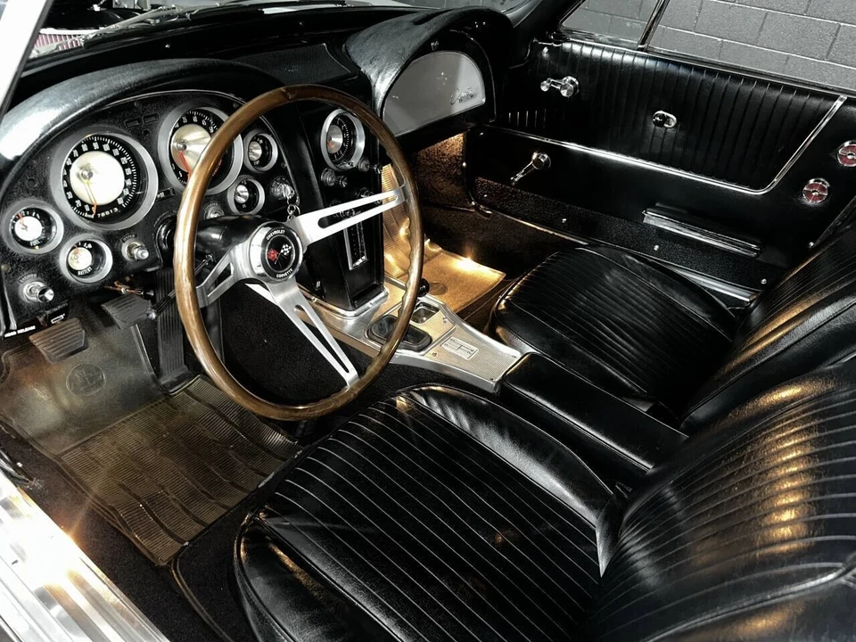 1963 Chevrolet Corvette C2 - Image 3 of 21
