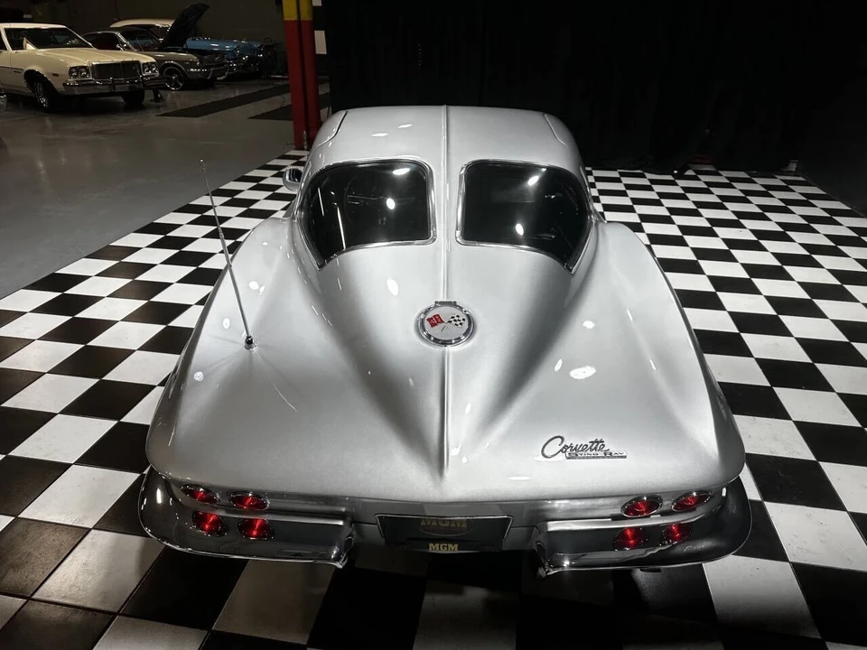 1963 Chevrolet Corvette C2 - Image 10 of 21