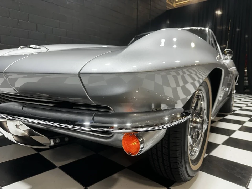 1963 Chevrolet Corvette C2 - Image 14 of 21