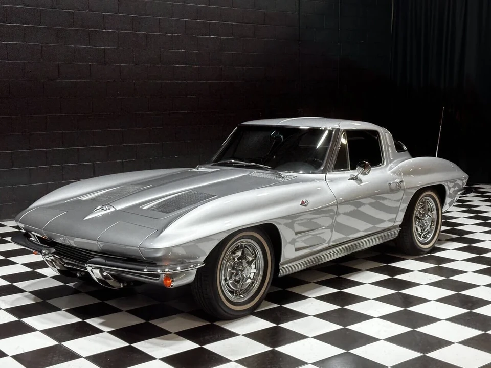 1963 Chevrolet Corvette C2 - Image 17 of 21