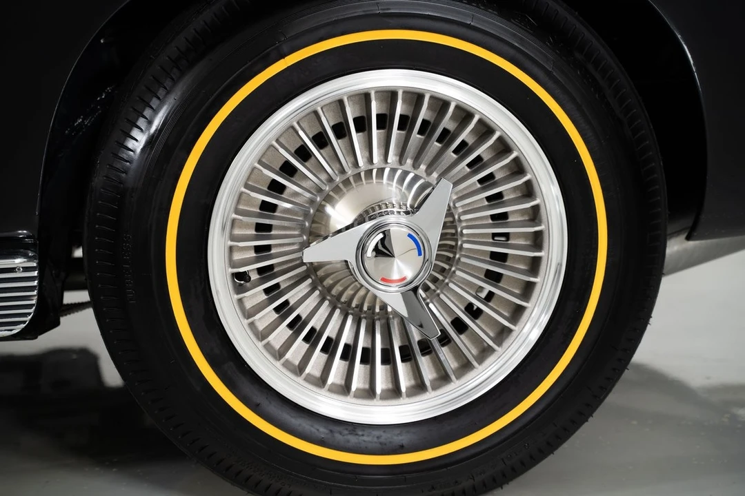 1963 Chevrolet Corvette C2 - Image 9 of 21