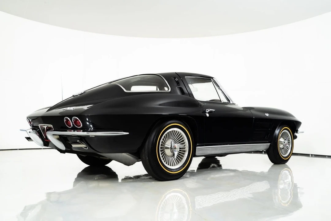 1963 Chevrolet Corvette C2 - Image 15 of 21