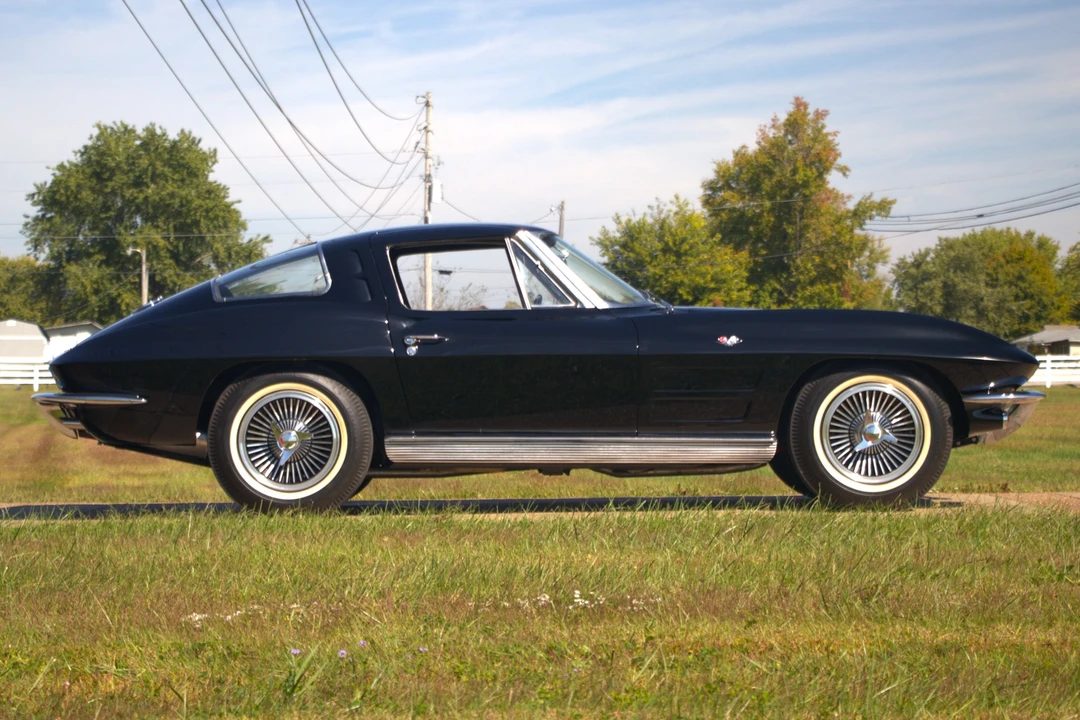 1963 Chevrolet Corvette C2 - Image 10 of 21