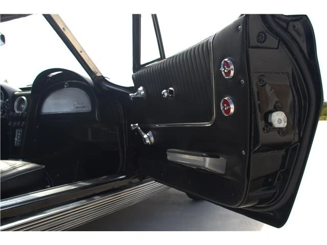 1963 Chevrolet Corvette C2 - Image 20 of 21