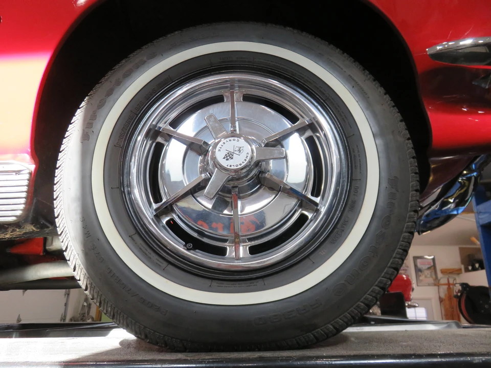 1963 Chevrolet Corvette C2 - Image 22 of 31