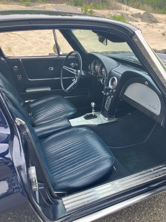 1963 Chevrolet Corvette C2 - Image 14 of 21