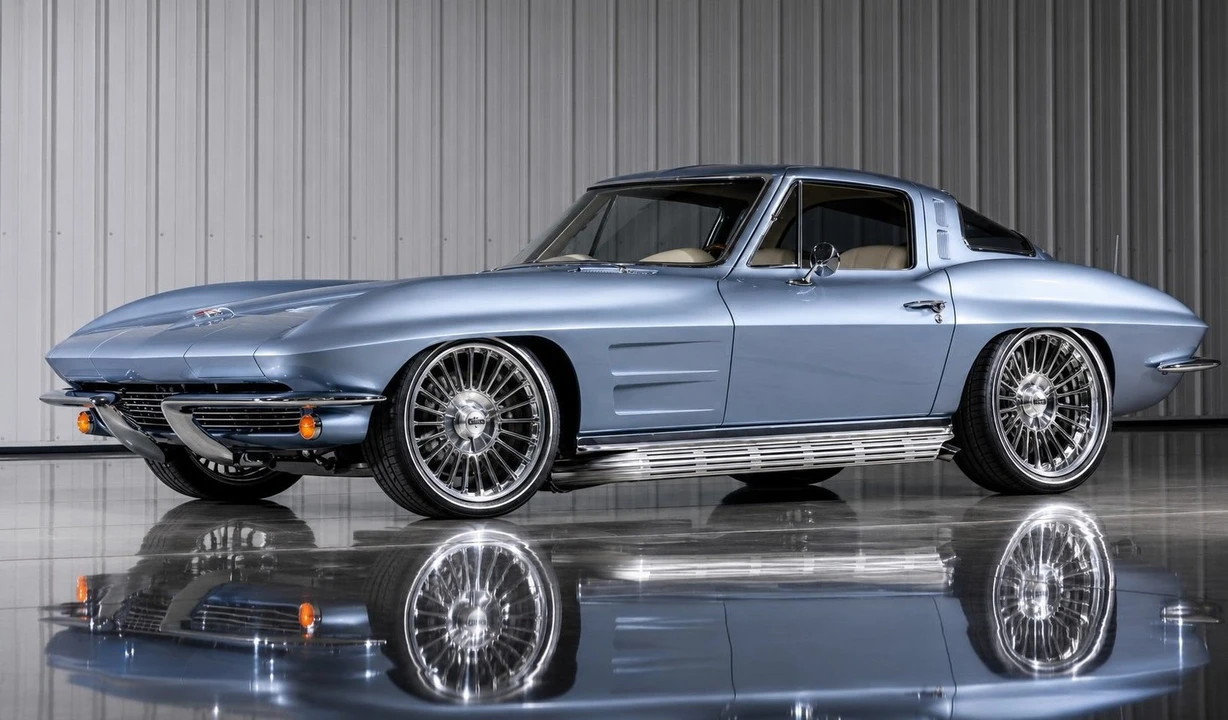 1963 Chevrolet Corvette C2 - Image 2 of 10