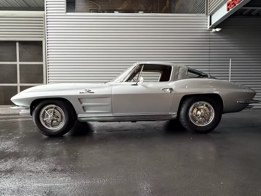 1963 Chevrolet Corvette C2 - Image 2 of 31