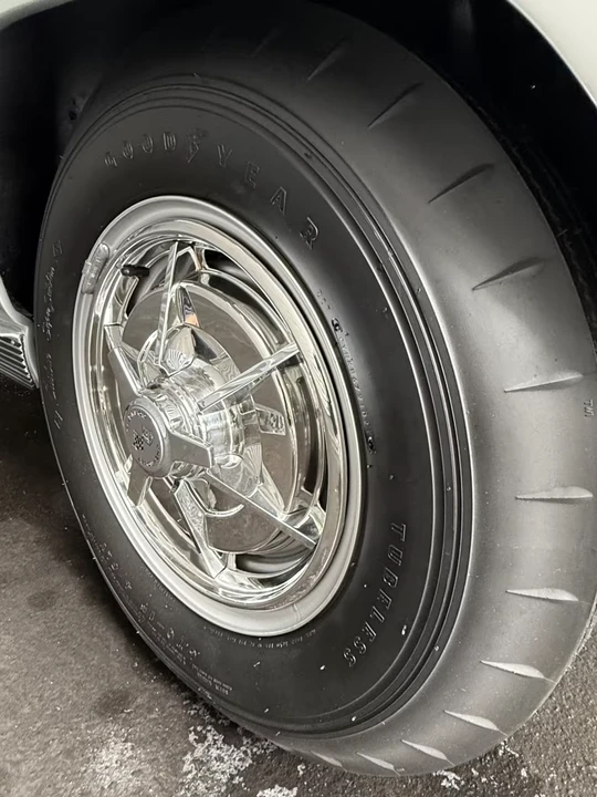 1963 Chevrolet Corvette C2 - Image 13 of 31