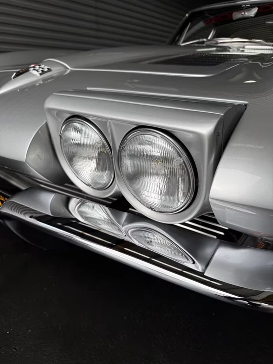 1963 Chevrolet Corvette C2 - Image 14 of 31