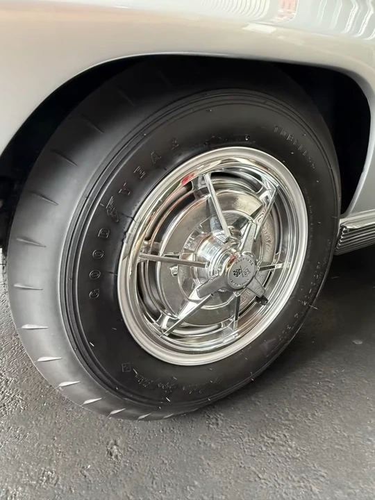 1963 Chevrolet Corvette C2 - Image 6 of 31
