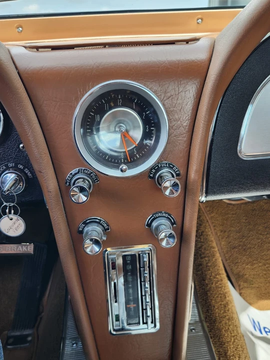 1963 Chevrolet Corvette C2 - Image 13 of 19