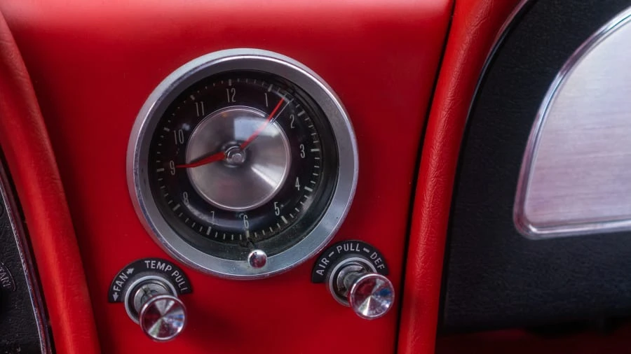 1963 Chevrolet Corvette C2 - Image 17 of 20