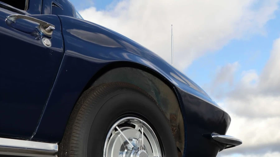 1963 Chevrolet Corvette C2 - Image 17 of 20