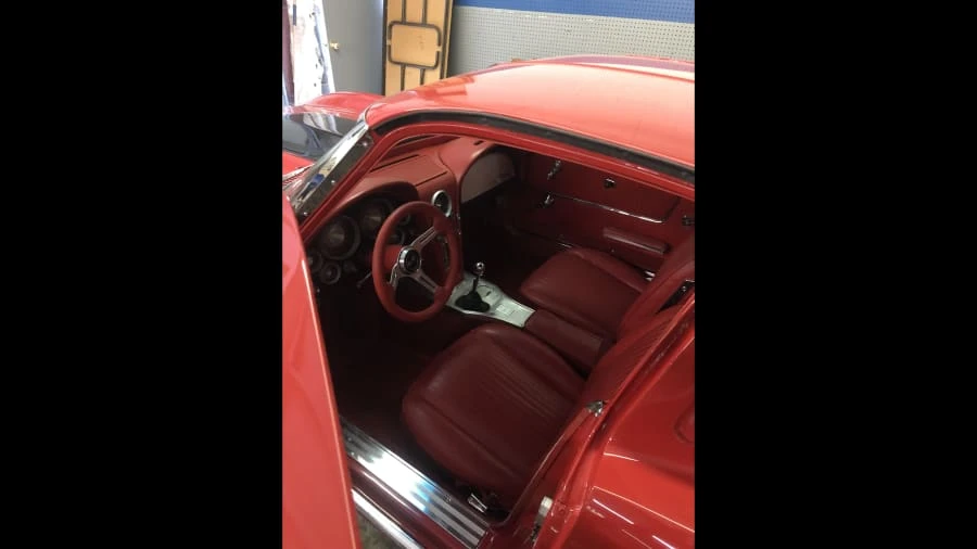 1963 Chevrolet Corvette C2 - Image 2 of 3