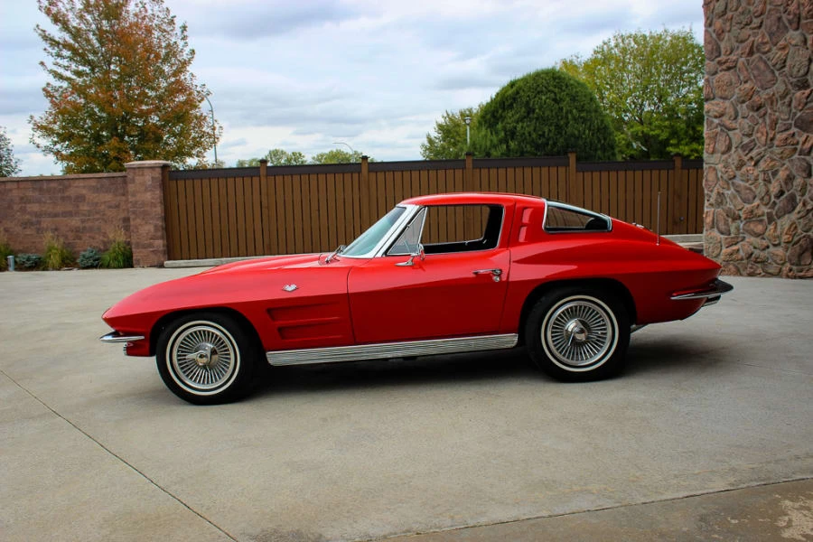 1963 Chevrolet Corvette C2 - Image 2 of 12