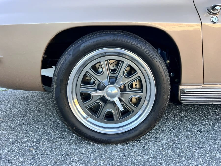 1963 Chevrolet Corvette C2 - Image 18 of 31