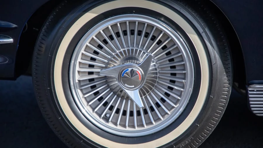 1963 Chevrolet Corvette C2 - Image 17 of 20
