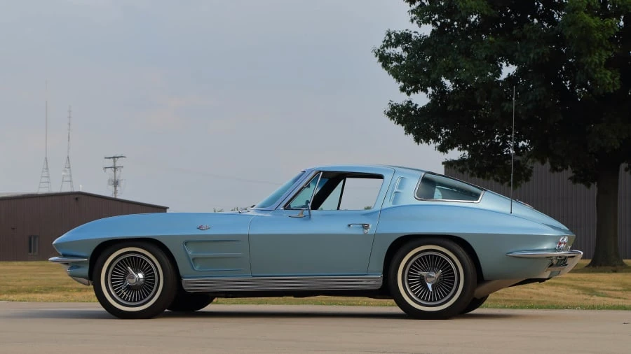 1963 Chevrolet Corvette C2 - Image 2 of 12