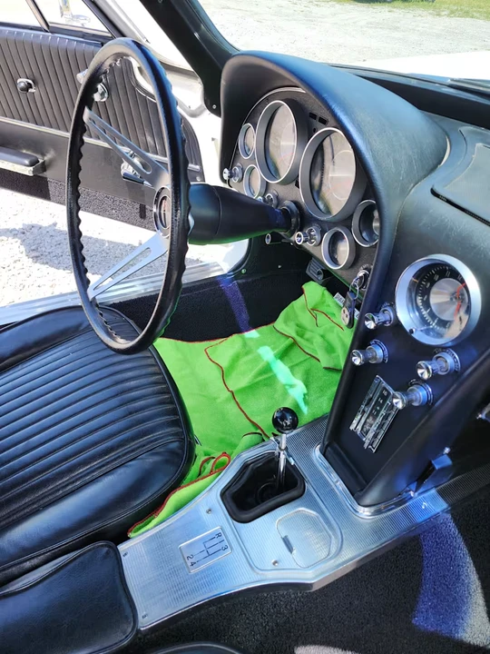 1963 Chevrolet Corvette C2 - Image 12 of 21