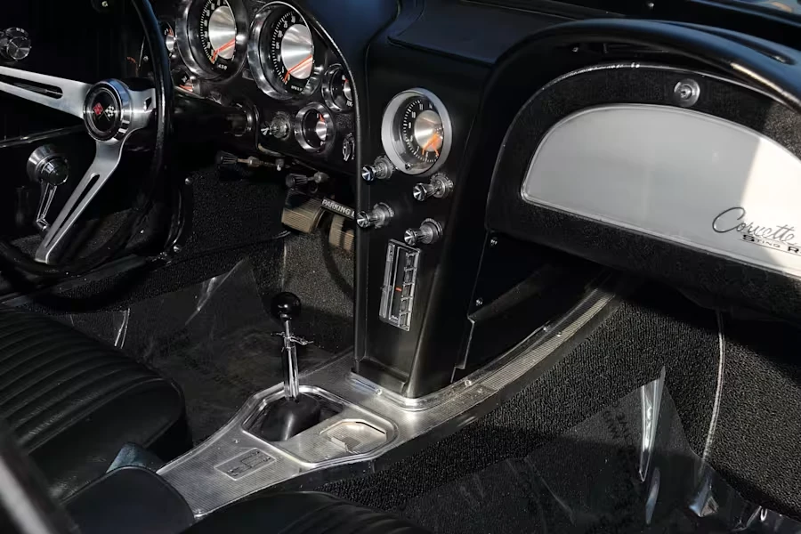 1963 Chevrolet Corvette C2 - Image 24 of 29