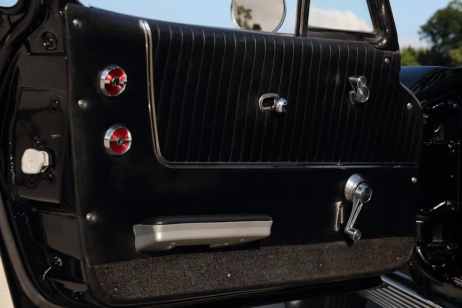 1963 Chevrolet Corvette C2 - Image 22 of 29