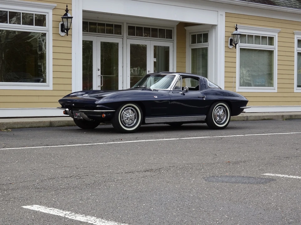 1963 Chevrolet Corvette C2 - Image 17 of 31