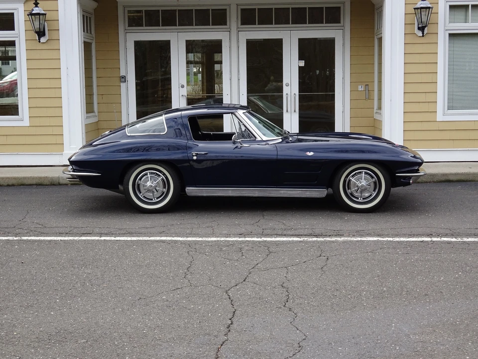 1963 Chevrolet Corvette C2 - Image 4 of 31