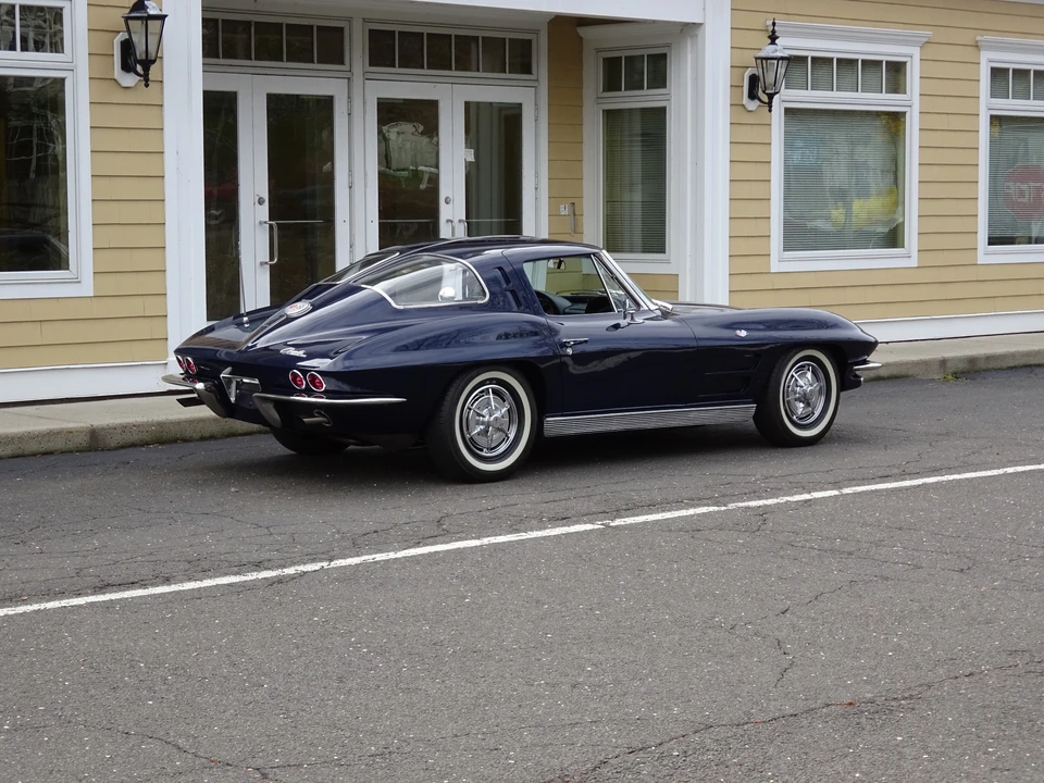1963 Chevrolet Corvette C2 - Image 3 of 31