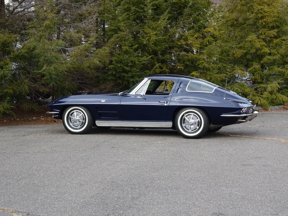 1963 Chevrolet Corvette C2 - Image 25 of 31