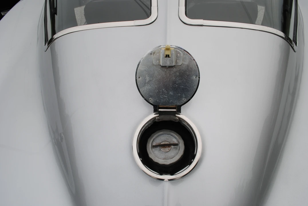 1963 Chevrolet Corvette C2 - Image 13 of 31