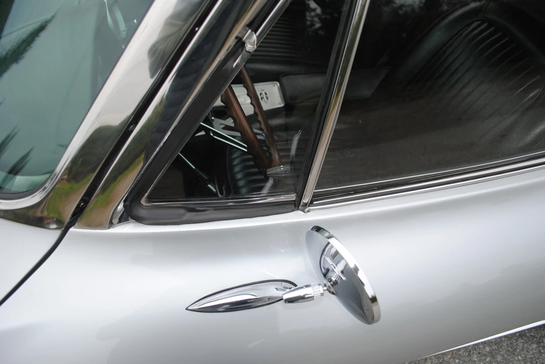1963 Chevrolet Corvette C2 - Image 19 of 31