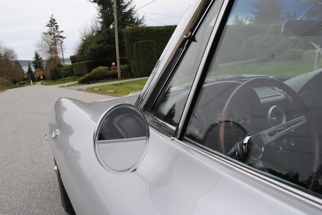 1963 Chevrolet Corvette C2 - Image 16 of 31
