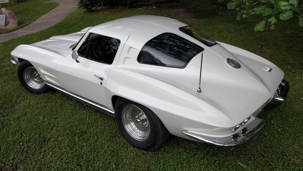 1963 Chevrolet Corvette C2 - Image 24 of 31