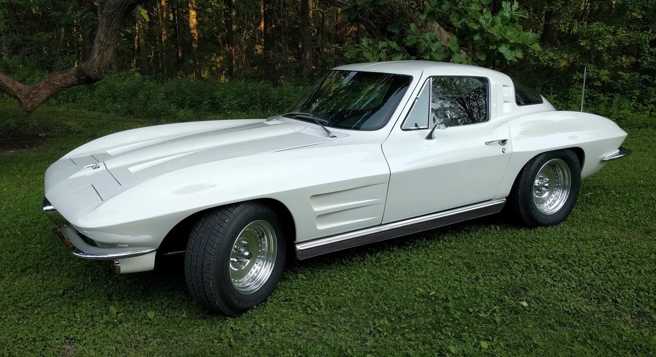 1963 Chevrolet Corvette C2 - Image 21 of 31