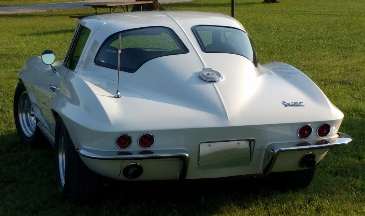 1963 Chevrolet Corvette C2 - Image 27 of 31