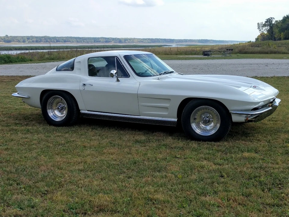 1963 Chevrolet Corvette C2 - Image 10 of 31