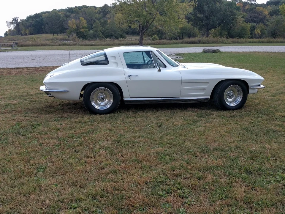 1963 Chevrolet Corvette C2 - Image 9 of 31