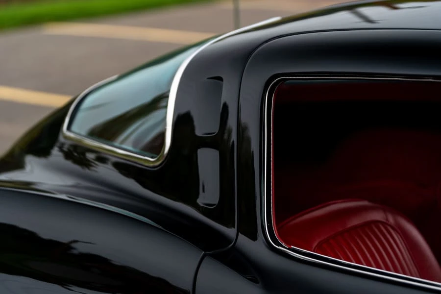 1963 Chevrolet Corvette C2 - Image 20 of 31