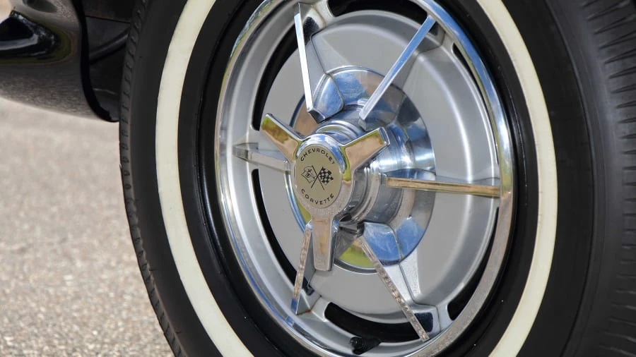 1963 Chevrolet Corvette C2 - Image 16 of 20